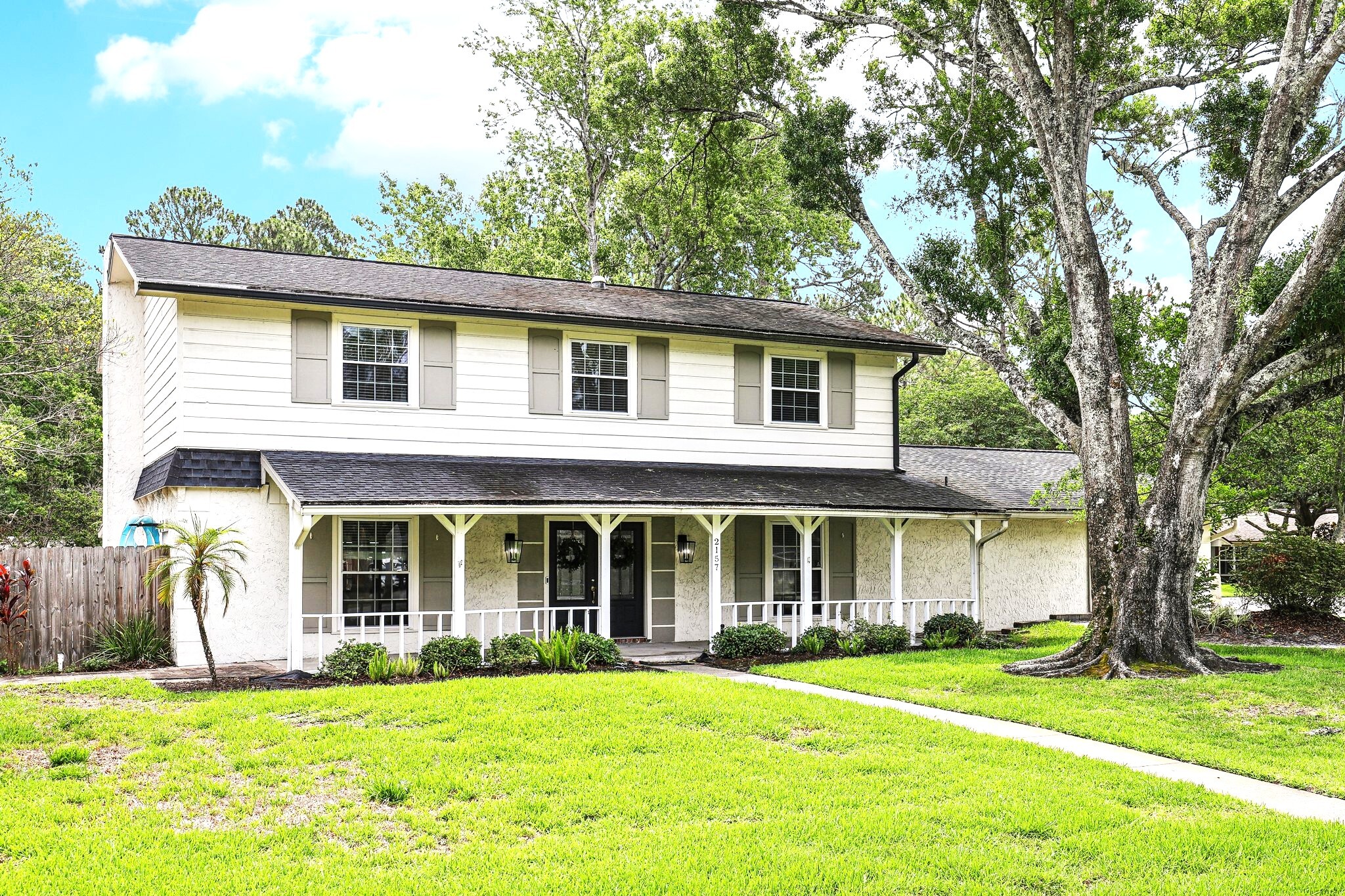 2157 The Woods Dr W front photo